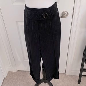 Size 38 black Pantalon with cuff never worn enough brand new